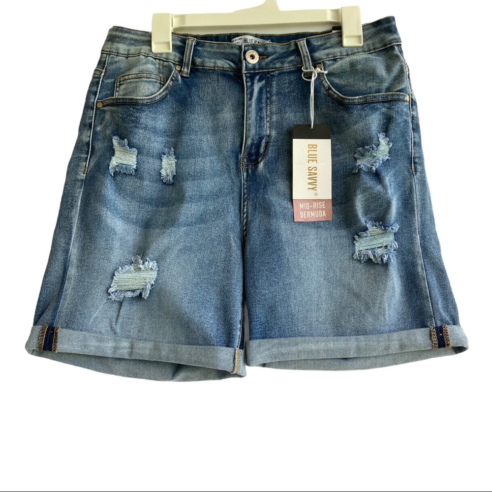 - Blue Savvy mid rise Bermuda  size 22 shorts